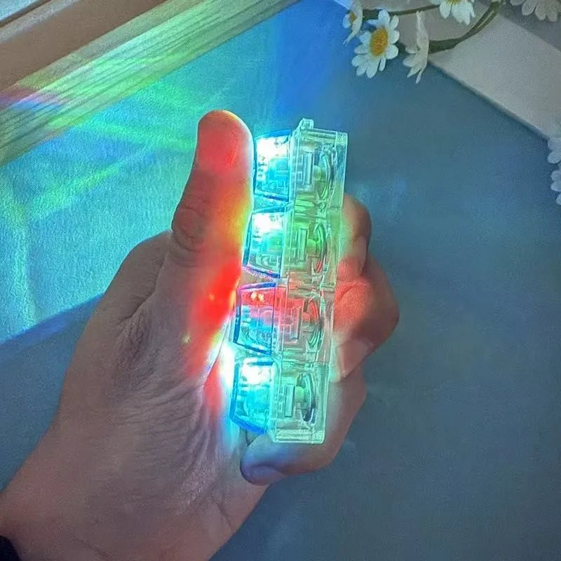 Klixy świeci w ciemności — kolorowe LED